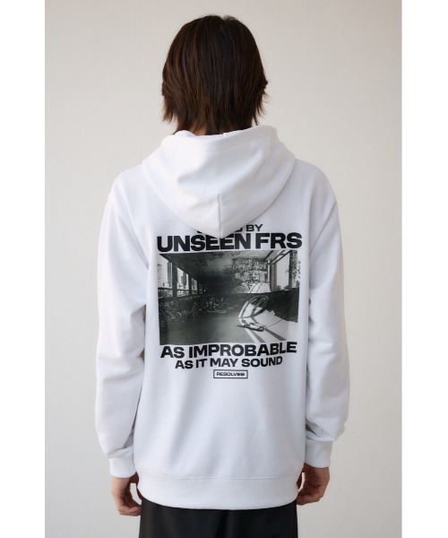 AZUL by moussy(アズールバイマウジー)の「バックフォトフーディー(パーカー・レディース・ブラック/杢グレー/ホワイト/ピンク・MEDIUM/LARGE)」の10枚目の写真