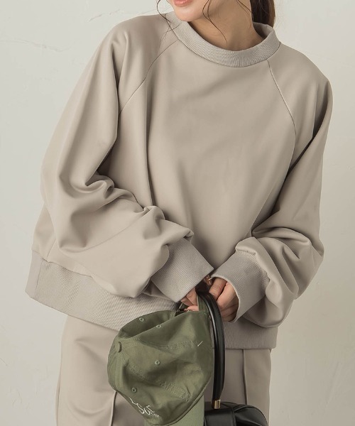 VICKY（ビッキー）の「裏起毛ラグランプルオーバー≪セットアップ対応/手洗い可能≫（スウェット・レディース・カーキ/ブラウン/ライトグレー・M）」の2枚目の写真