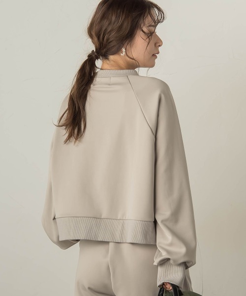 VICKY（ビッキー）の「裏起毛ラグランプルオーバー≪セットアップ対応/手洗い可能≫（スウェット・レディース・カーキ/ブラウン/ライトグレー・M）」の7枚目の写真