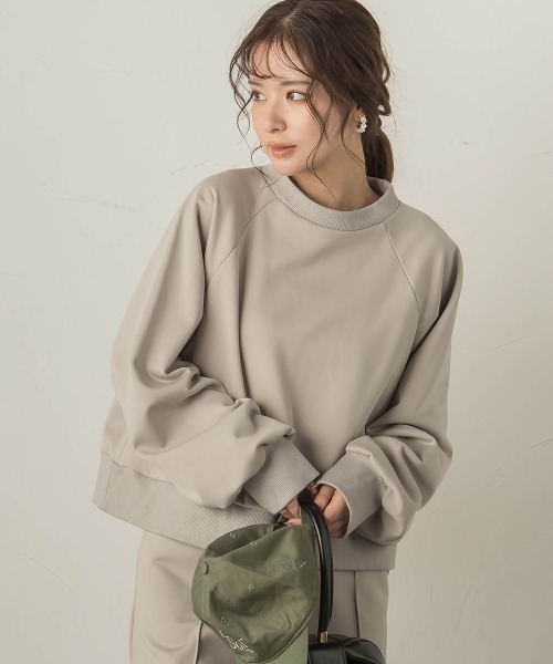 VICKY（ビッキー）の「裏起毛ラグランプルオーバー≪セットアップ対応/手洗い可能≫（スウェット・レディース・カーキ/ブラウン/ライトグレー・M）」の4枚目の写真