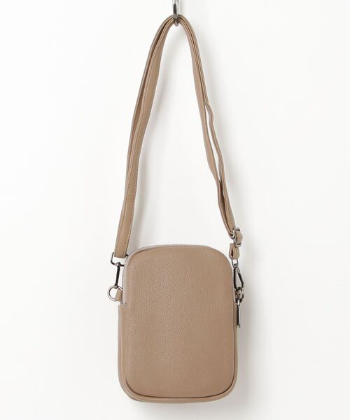 Ree&Mee(リーアンドミー)の「Ree&Mee 多収納 エコレザー 3ポケット ショルダーバッグ(ショルダーバッグ・メンズ・ブラウン/ホワイト/ブラック/ベージュ・FREE)」の10枚目の写真