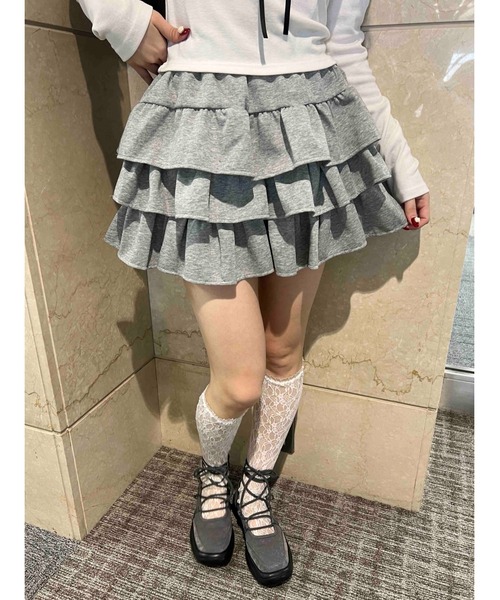 PHILLY（フィリー）の「スウェット3段フリルミニスカート（スカート・レディース・グレー/ブラック・FREE）」の4枚目の写真