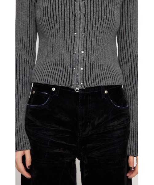 LAGUA GEM(ラグアジェム)の「STUDS ZIP KNIT トップス(ニット/セーター・レディース・ベージュ/グレー/カーキ・FREE)」の12枚目の写真