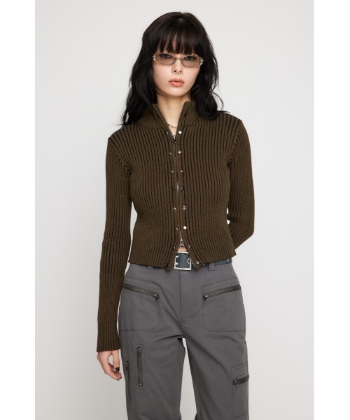 LAGUA GEM(ラグアジェム)の「STUDS ZIP KNIT トップス(ニット/セーター・レディース・ベージュ/グレー/カーキ・FREE)」の5枚目の写真