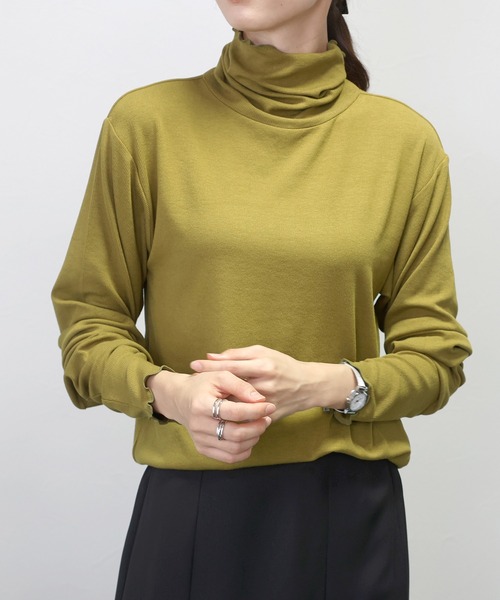Aletta vita(アレッタビータ)の「細リブストレッチメロータートルプルオーバー(Tシャツ/カットソー・レディース・杢グレー/ブラック/オリーブ/ダークブラウン・FREE)」の4枚目の写真