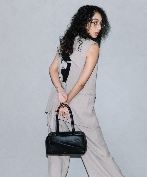 BEAURE ヴュレ カウレザー スラントポケット ボストン（ボストンバッグ