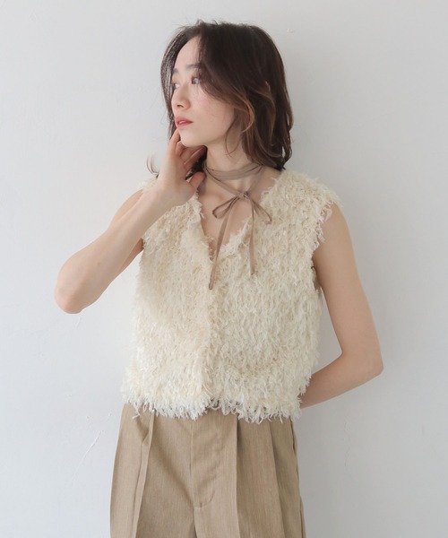 CLEIO（クレイオ）の「【CLEIO】フェザーフリンジベスト FEATHER FRINGE VEST/980-13602（Tシャツ/カットソー・レディース・アイボリー/ブラック・FREE）」の6枚目の写真