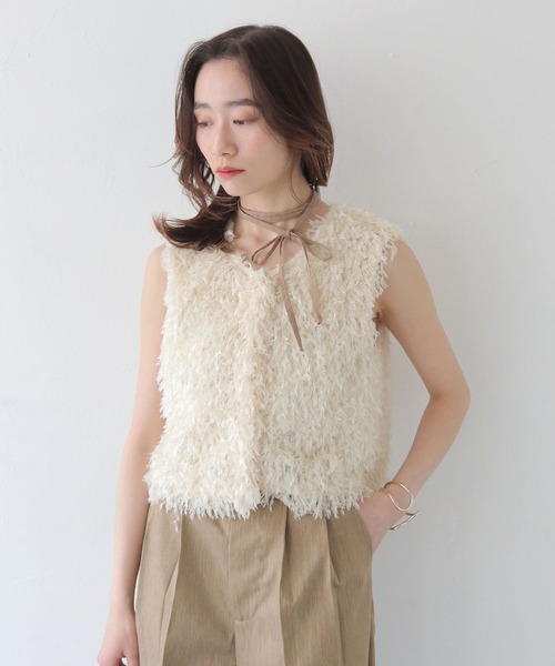 CLEIO（クレイオ）の「【CLEIO】フェザーフリンジベスト FEATHER FRINGE VEST/980-13602（Tシャツ/カットソー・レディース・アイボリー/ブラック・FREE）」の3枚目の写真