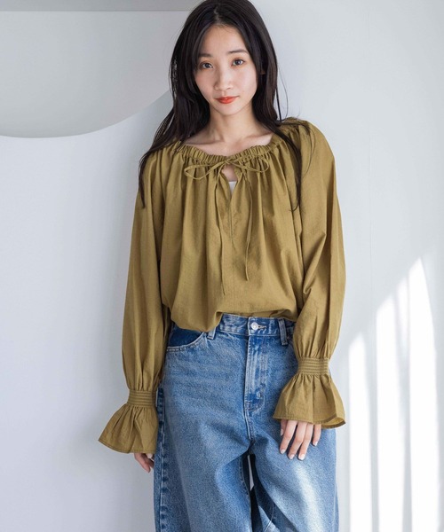 LOWRYS FARM（ローリーズファーム）の「オフショル2WAYチュニック 289021（シャツ/ブラウス・レディース・ベージュ/ブラック/アイボリー・FREE）」の6枚目の写真