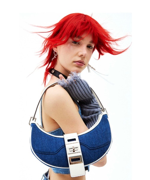 MMCHOKK(エムエムチョック)の「MMCHOKK 女包 Banana Bag バナナバッグ(ショルダーバッグ・レディース・ホワイト/ブルー/ブラック・FREE)」の6枚目の写真