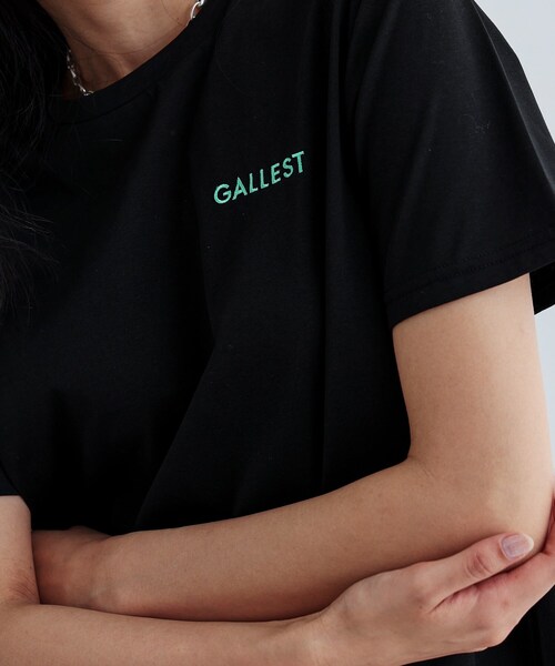 GALLEST（ギャレスト）の「クロップド丈ロゴTシャツ（Tシャツ/カットソー・レディース・ブラウン系その他/グリーン系/ホワイト/ブラック・38）」の22枚目の写真
