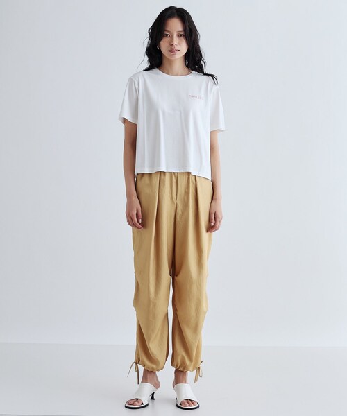 GALLEST（ギャレスト）の「クロップド丈ロゴTシャツ（Tシャツ/カットソー・レディース・ブラウン系その他/グリーン系/ホワイト/ブラック・38）」の8枚目の写真