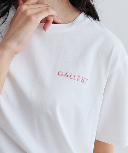 GALLEST（ギャレスト）の「クロップド丈ロゴTシャツ（Tシャツ/カットソー・レディース・ブラウン系その他/グリーン系/ホワイト/ブラック・38）」の5枚目の写真