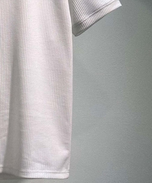 aimoha(アイモハ)の「aimoha MEN リラックススリットネックT (SS)(Tシャツ/カットソー・メンズ・ブラック/ホワイト/ワインレッド・LARGE/X-LARGE/XX-LARGE/XXX-LARGE)」の6枚目の写真