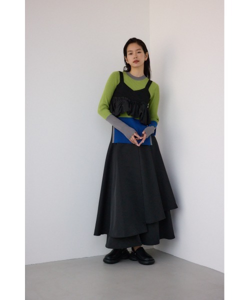 PLUS(プラス)の「【PLUS】タックドレープワイドパンツ(スカート・レディース・カーキ/ブラック・MEDIUM/SMALL)」の5枚目の写真