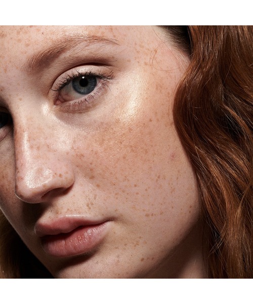 M・A・C（マック）の「【M･A･C/マック】ストロボ ビーム リキッド ブラッシュ（チーク・レディース・ライトニング/アイス グリーム/プラミー ベア/アプリコット ジェリー/アンスウィーテンド/ナイトライト/グッド バイブス/スターライト/ラバライト/マジック オーラ・FREE）」の12枚目の写真