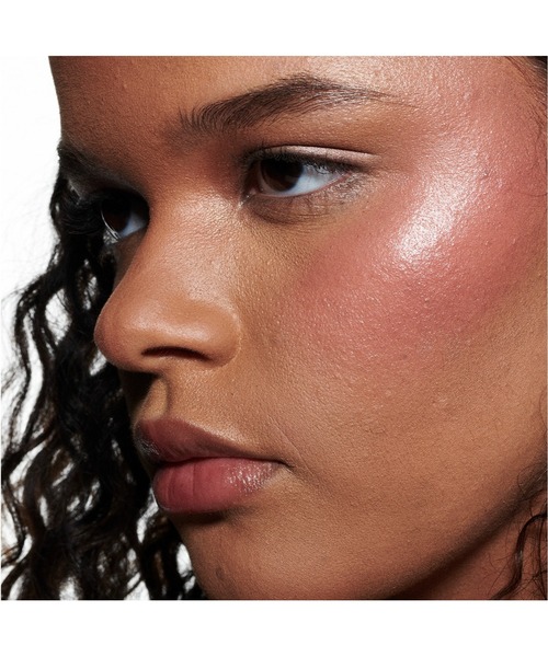 M・A・C（マック）の「【M･A･C/マック】ストロボ ビーム リキッド ブラッシュ（チーク・レディース・ライトニング/アイス グリーム/プラミー ベア/アプリコット ジェリー/アンスウィーテンド/ナイトライト/グッド バイブス/スターライト/ラバライト/マジック オーラ・FREE）」の16枚目の写真