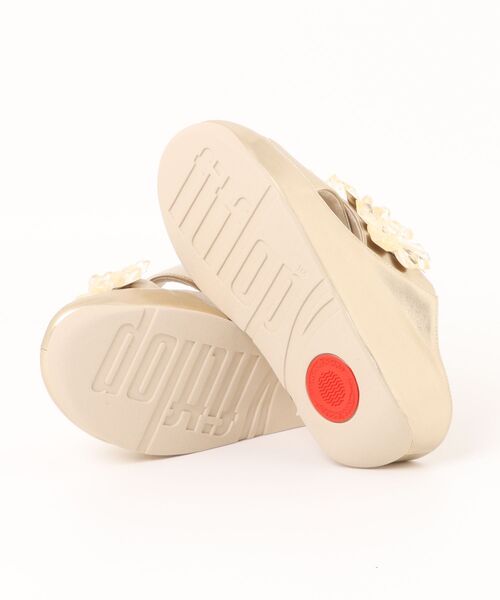 fitflop(フィットフロップ)の「RUMBA STARBURST-BEAD METALLIC CROSS SLIDES(サンダル・レディース・ゴールド・US8/US7/US6/US5)」の3枚目の写真