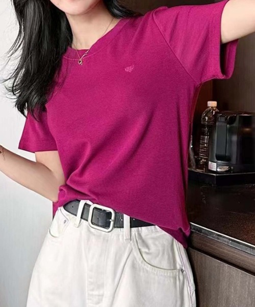 aimoha(アイモハ)の「ベーシックレーヨンTシャツ (SS)(Tシャツ/カットソー・レディース・ブラック/ホワイト/バーガンディー/イエロー/グリーン/スモークピンク・FREE)」の5枚目の写真