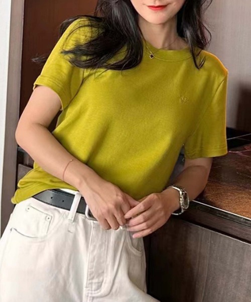 aimoha(アイモハ)の「ベーシックレーヨンTシャツ (SS)(Tシャツ/カットソー・レディース・ブラック/ホワイト/バーガンディー/イエロー/グリーン/スモークピンク・FREE)」の4枚目の写真
