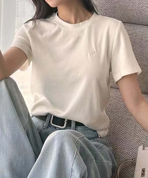 aimoha(アイモハ)の「ベーシックレーヨンTシャツ (SS)(Tシャツ/カットソー・レディース・ブラック/ホワイト/バーガンディー/イエロー/グリーン/スモークピンク・FREE)」の9枚目の写真