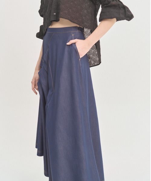 Muel Chic(ミュエルシック)の「Kelsey soft denim skirt ケルシーソフトデニムスカート(スカート・レディース・ライトインディゴブルー/ダークインディゴブルー/ブラック・FREE)」の6枚目の写真