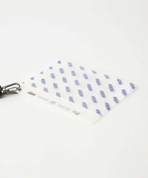 PAKE（パケ）の「【別注】＜ハイチュウ×pake×GLR＞ストラップ付き ジップ バッグ（ポーチ・メンズ・ホワイト・FREE）」の6枚目の写真