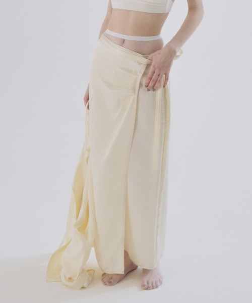 CREDONA(クレドナ)の「ACETATE STITCH SKIRT/アセテートステッチスカート(スカート・レディース・オフホワイト/ブラック・FREE)」の1枚目の写真