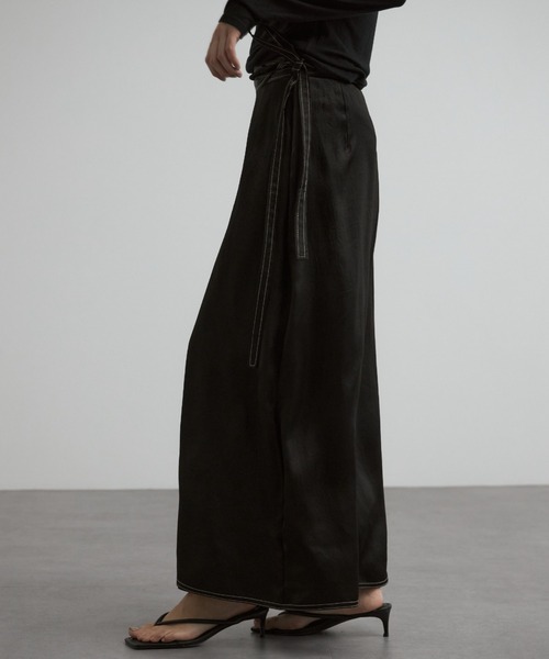 CREDONA(クレドナ)の「ACETATE STITCH SKIRT/アセテートステッチスカート(スカート・レディース・オフホワイト/ブラック・FREE)」の10枚目の写真