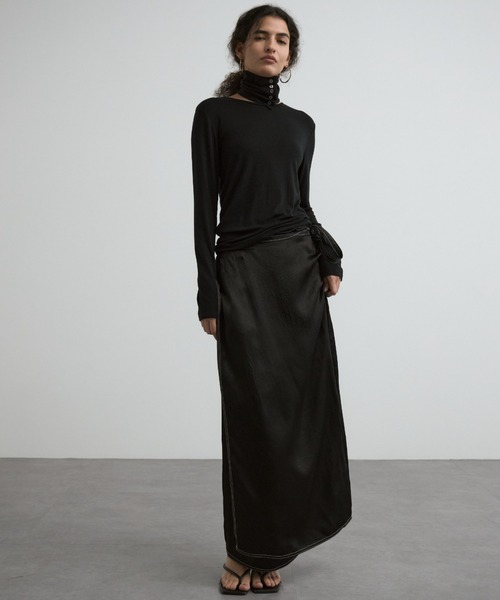 CREDONA(クレドナ)の「ACETATE STITCH SKIRT/アセテートステッチスカート(スカート・レディース・オフホワイト/ブラック・FREE)」の6枚目の写真
