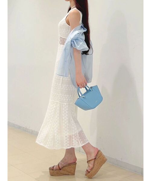 MERCURYDUO（マーキュリーデュオ）の「バックタックスタンドカラーシャツ（シャツ/ブラウス・レディース・ライトブルー/オフホワイト/ベージュ・FREE）」の8枚目の写真