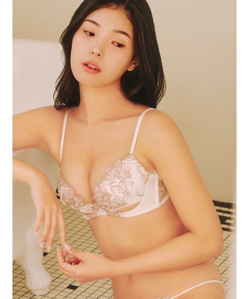 Ravijour（ラヴィジュール）の「レミニセンスグラマーアップブラ（B～Dカップ）（ブラジャー・レディース・イエロー/ピンク/グリーン/ブラック/アイボリー・C65/C75/D65/D75/B65/B70/C70/D70/B75）」の22枚目の写真