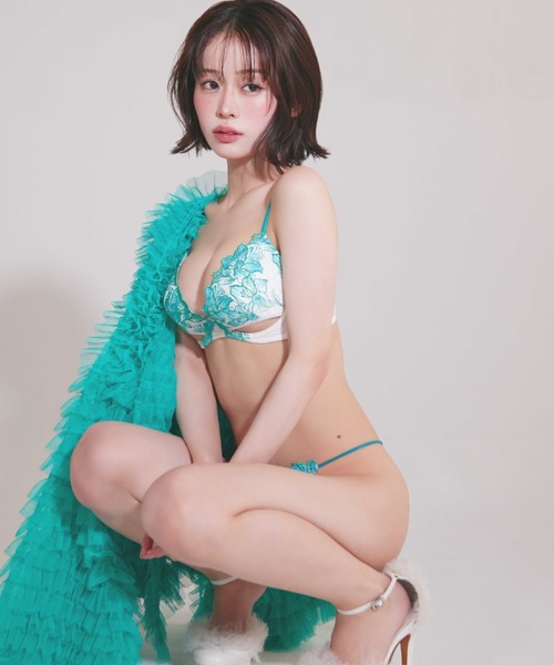 Ravijour（ラヴィジュール）の「レミニセンスグラマーアップブラ（B～Dカップ）（ブラジャー・レディース・イエロー/ピンク/グリーン/ブラック/アイボリー・C65/C75/D65/D75/B65/B70/C70/D70/B75）」の13枚目の写真