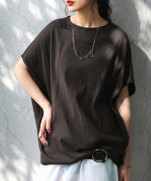 antiqua(アンティカ)の「2タイプ シュッと美 トップス(Tシャツ/カットソー・レディース・ライム/グレー/アイボリー/ブラック系その他/ブラウン系その他/グレイッシュベージュ/ブルー/レッド・B/V)」の5枚目の写真