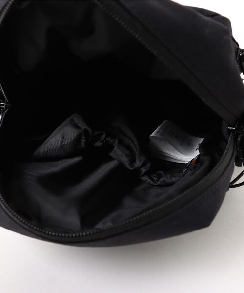 Gramicci（グラミチ）の「●GRAMICCI(グラミチ) ●CORDURA MINI SHOULDER BAG（ショルダーバッグ・メンズ・オリーブ/ブラック・FREE）」の3枚目の写真