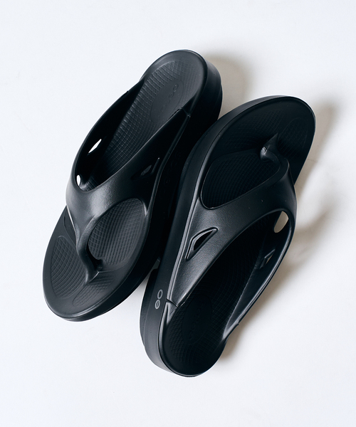 OOFOS（ウーフォス）の「OOFOS / ウーフォス OOriginal（サンダル・メンズ・チャコールグレー/ブラック/ベージュ・28cm/27cm/26cm/25cm）」の12枚目の写真