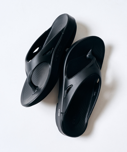 OOFOS（ウーフォス）の「OOFOS / ウーフォス OOriginal（サンダル・メンズ・チャコールグレー/ブラック/ベージュ・28cm/27cm/26cm/25cm）」の22枚目の写真