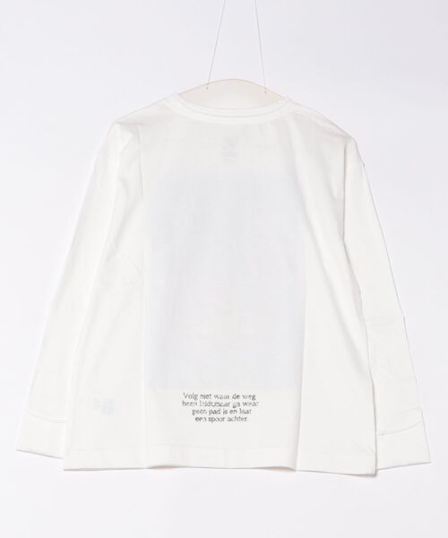 ScoLar(スカラー)の「751003:世界を旅するクマとフラミンゴ柄ロングスリーブTシャツ(Tシャツ/カットソー・レディース・オフホワイト/チャコールグレー・M)」の3枚目の写真