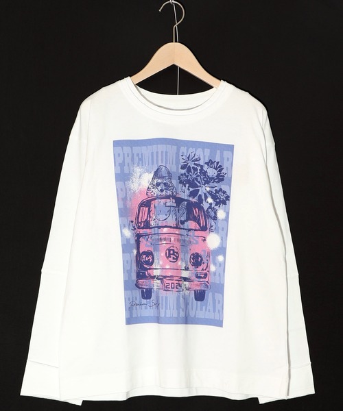 ScoLar(スカラー)の「751003:世界を旅するクマとフラミンゴ柄ロングスリーブTシャツ(Tシャツ/カットソー・レディース・オフホワイト/チャコールグレー・M)」の14枚目の写真