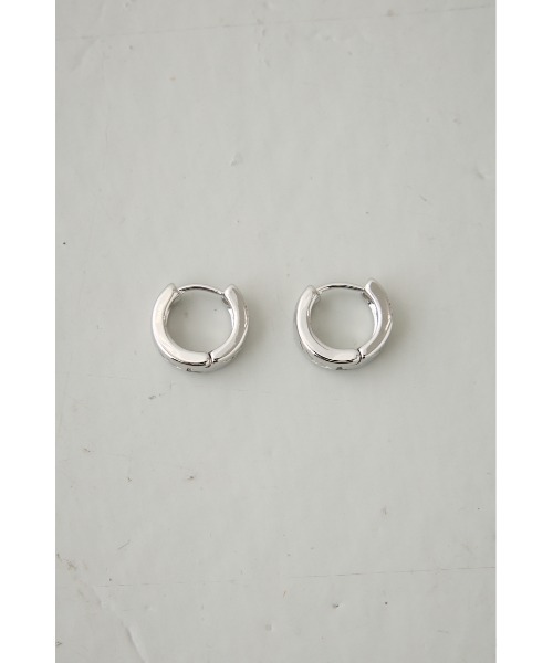 AZUL by moussy(アズールバイマウジー)の「ワイドフープピアス(ピアス(両耳用)・メンズ・ゴールド/シルバー・FREE)」の5枚目の写真