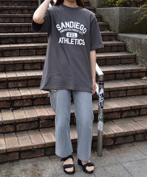 spiritoso(スピリトーゾ)の「【spiritoso】カレッジプリントTシャツ(SANDIEGO)(CP)(Tシャツ/カットソー・レディース・チャコール/ホワイト系2/ネイビー/ホワイト系1・L/M)」の20枚目の写真