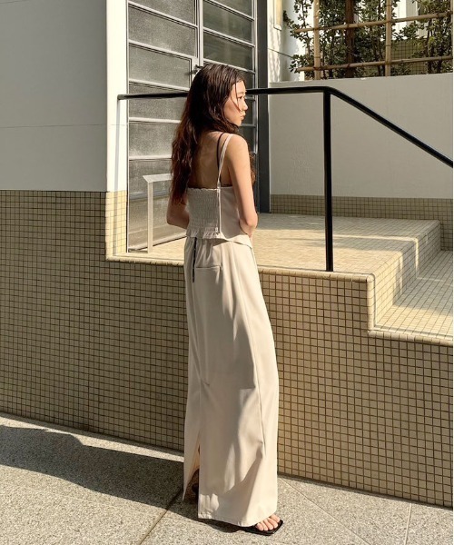 Ameri(アメリ)の「CAMISOLE SET EXTRA LONG SKIRT DRESS(ワンピース・レディース・アイボリー/ブラック・SMALL/MEDIUM)」の13枚目の写真