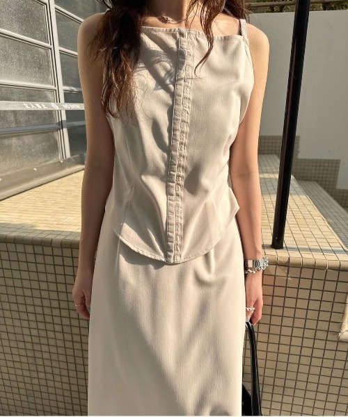 Ameri(アメリ)の「CAMISOLE SET EXTRA LONG SKIRT DRESS(ワンピース・レディース・アイボリー/ブラック・SMALL/MEDIUM)」の12枚目の写真