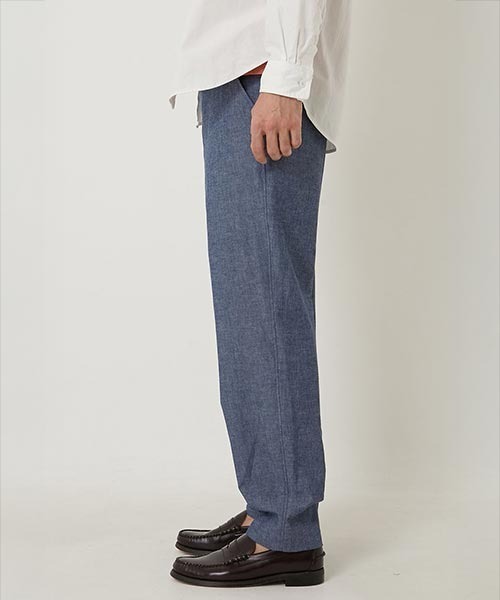 BLUE BLUE(ブルーブルー)の「オリジナルシャンブレー イージートラウザーズ(その他パンツ・メンズ・ブルー・SMALL/MEDIUM/LARGE/X-LARGE)」の4枚目の写真