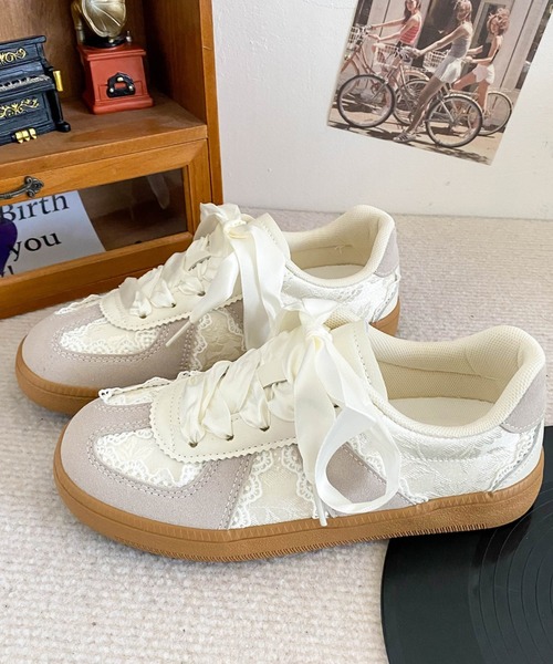 paravion(パラビオン)の「レース切り替えシューズ(スニーカー・レディース・シルバー/ホワイト/ピンク・S/M/L)」の2枚目の写真