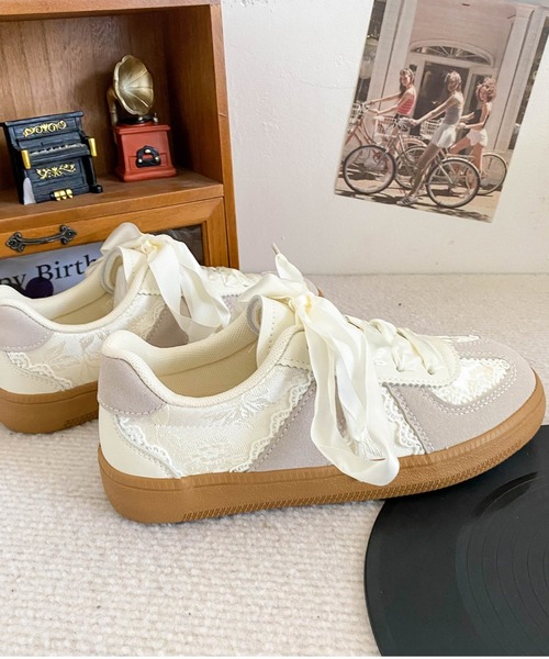 paravion(パラビオン)の「レース切り替えシューズ(スニーカー・レディース・シルバー/ホワイト/ピンク・S/M/L)」の4枚目の写真