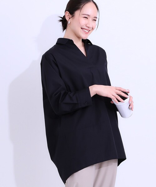 SHOO・LA・RUE（シューラルー）の「【洗える/S-LL】きれいに体型カバーが叶うチュニックシャツ（チュニック・レディース・ホワイト/ネイビー/イエロー系その他・01/02/03/04）」の2枚目の写真