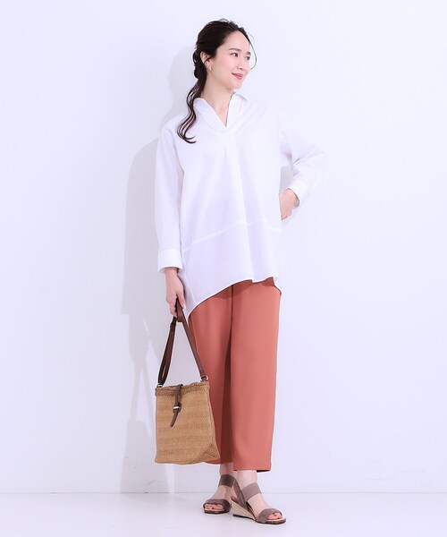 SHOO・LA・RUE（シューラルー）の「【洗える/S-LL】きれいに体型カバーが叶うチュニックシャツ（チュニック・レディース・ホワイト/ネイビー/イエロー系その他・01/02/03/04）」の22枚目の写真