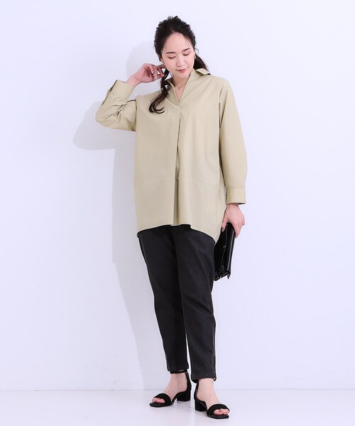 SHOO・LA・RUE（シューラルー）の「【洗える/S-LL】きれいに体型カバーが叶うチュニックシャツ（チュニック・レディース・ホワイト/ネイビー/イエロー系その他・01/02/03/04）」の17枚目の写真