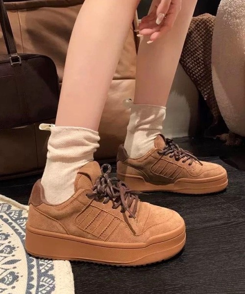 CANVAS+(キャンバスプラス)の「【CANVAS+】ダブルカラーシューレース厚底スニーカー(スニーカー・レディース・キャメル/ホワイト・23.5/24/24.5/23)」の7枚目の写真